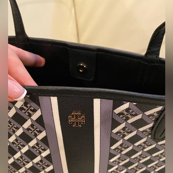 Tory Burch Tote | Geo Logo with Stripe | Black Gray & White - Picture 11 of 16